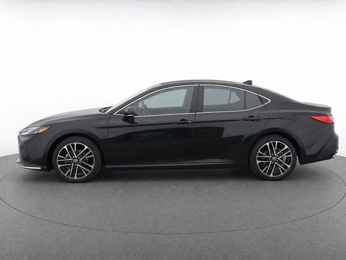Used 2025 Toyota Camry XLE w/ Premium Plus Package AWD/4WD image 2