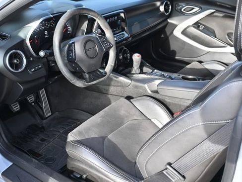 Used 2018 Chevrolet Camaro SS image 9