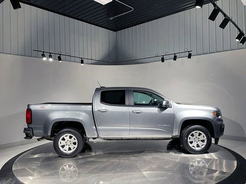 Used 2022 Chevrolet Colorado LT w/ LT Convenience Package image 11