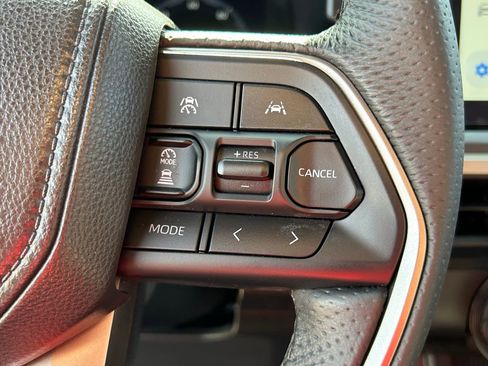 Used 2025 Toyota Tacoma TRD Sport image 22