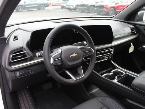 New 2026 Chevrolet Traverse LT w/ Sun and Wheel Package image 11