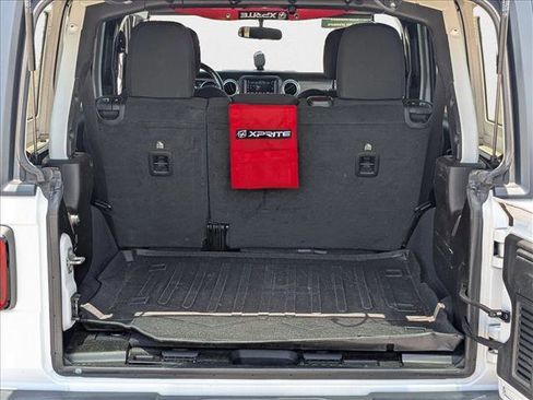 Used 2021 Jeep Wrangler Unlimited Sahara image 6