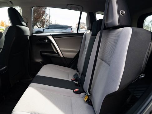 Used 2018 Toyota RAV4 XLE image 20