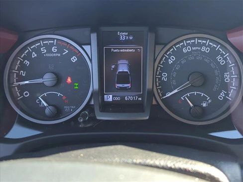 Used 2020 Toyota Tacoma TRD Sport image 13