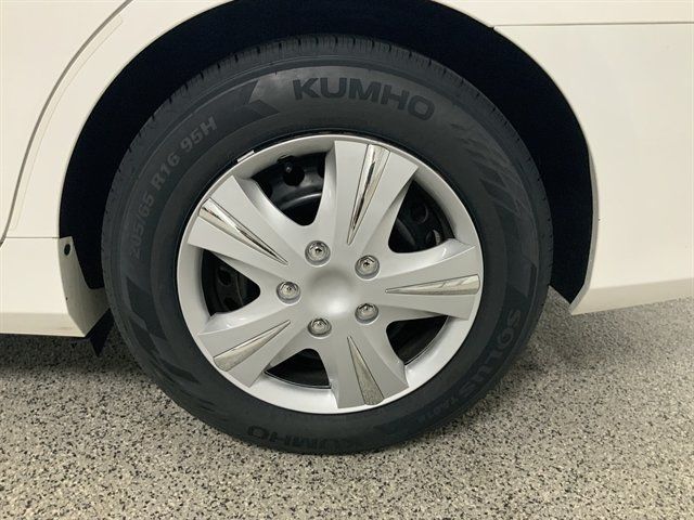 Used 2016 Toyota Camry LE w/ Protection Package (Q2) FWD image 10