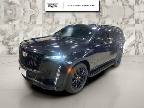 Used 2023 Cadillac Escalade Sport Platinum w/ LPO, Floor Liner Package image 4