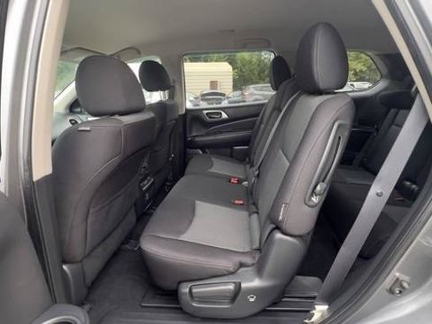 Used 2018 Nissan Pathfinder SV w/ Cargo Package AWD/4WD image 18