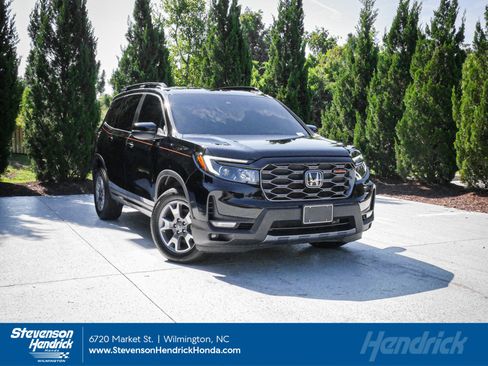 Used 2023 Honda Passport TrailSport image 1