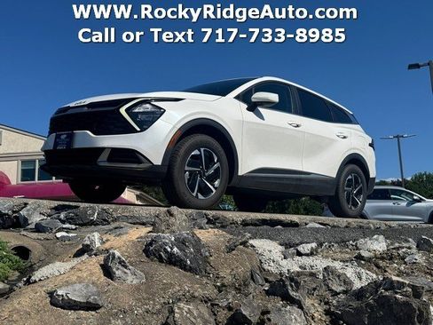 Used 2023 Kia Sportage LX AWD/4WD image 1