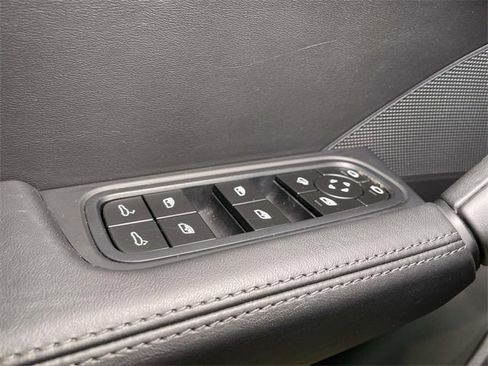 Used 2023 Porsche Cayenne Turbo GT image 38