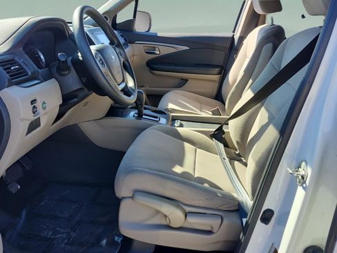 Used 2017 Honda Pilot LX image 10