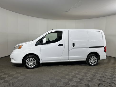 Used 2021 Nissan NV200 SV image 2