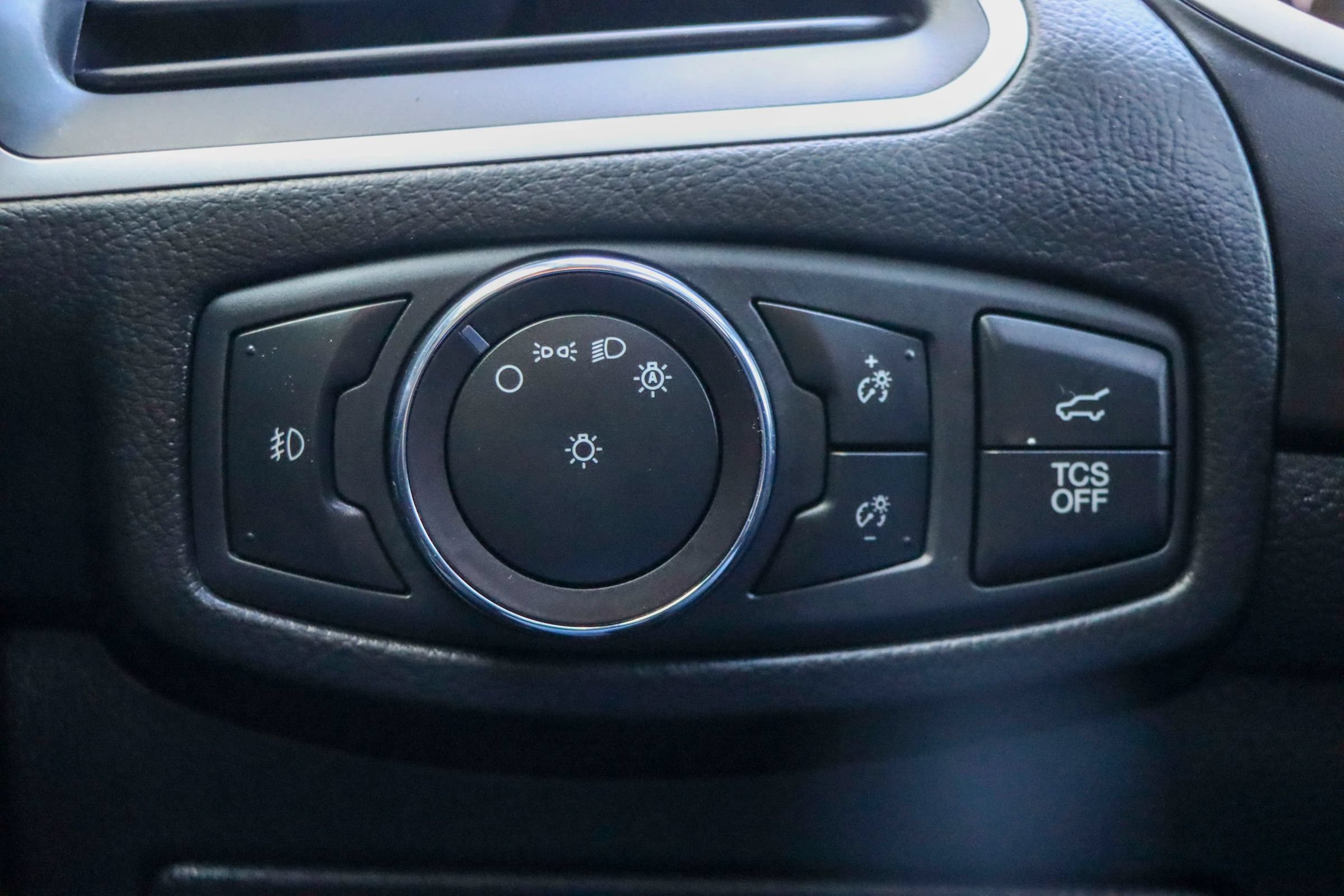 Used 2019 Ford Edge SEL w/ Equipment Group 201A FWD image 31