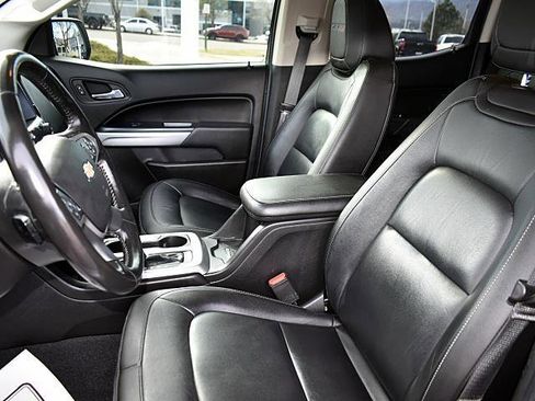 Used 2019 Chevrolet Colorado ZR2 w/ ZR2 Dusk Special Edition image 11