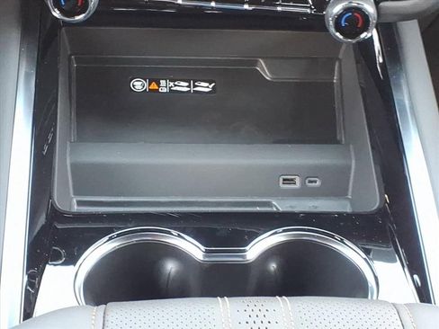 New 2026 Chevrolet Tahoe High Country image 18