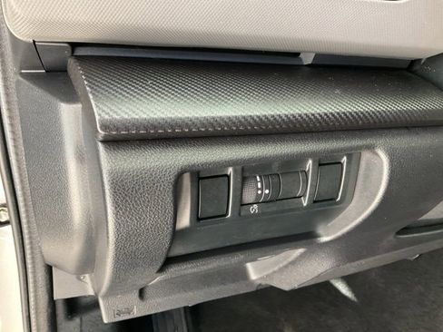 Used 2024 Subaru Crosstrek 2.5i Limited w/ Crosstrek Mirror Package image 9