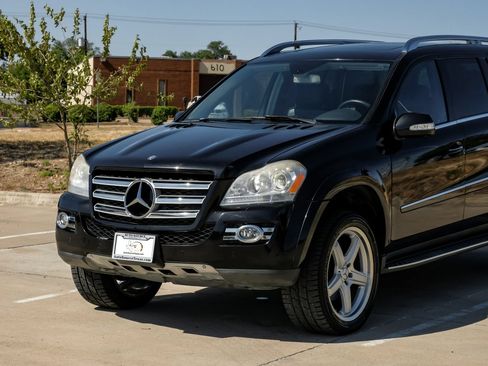 Used 2008 Mercedes-Benz GL 550 4MATIC image 8