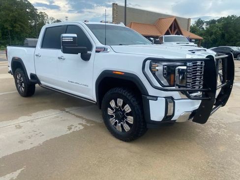 Used 2024 GMC Sierra 2500 Denali w/ Denali Reserve Package AWD/4WD image 13