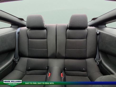 Used 2013 Ford Mustang Coupe image 17