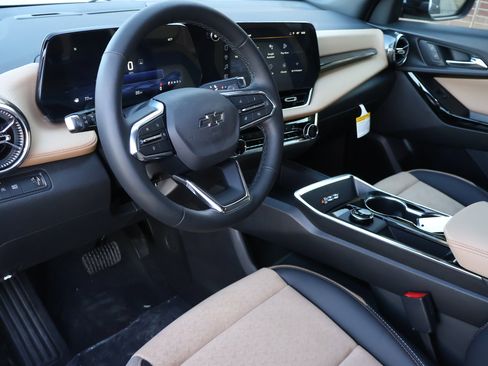 New 2026 Chevrolet Equinox ACTIV w/ Convenience Package III image 7