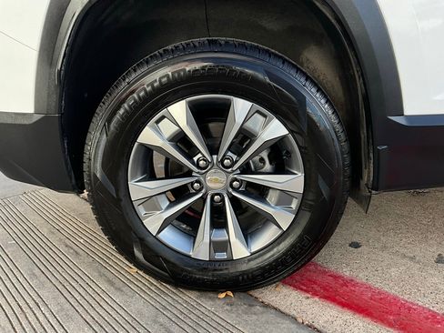 Used 2025 Chevrolet Equinox LT image 9