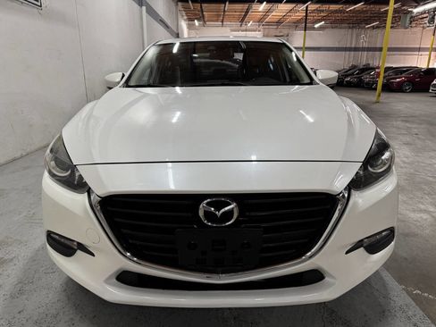 Used 2018 MAZDA MAZDA3 Touring image 4