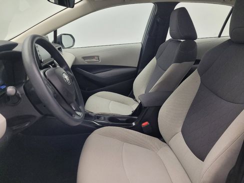 Used 2022 Toyota Corolla LE image 17