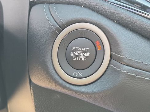 Used 2024 Dodge Durango SXT AWD/4WD image 27