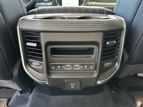 Used 2024 RAM 1500 Limited AWD/4WD image 21