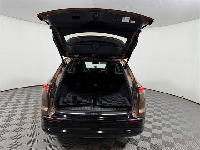Certified 2025 Toyota Crown Signia w/ Advanced Technology Package AWD/4WD image 23