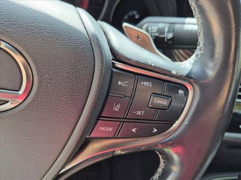 Used 2022 Lexus LS 500 w/ Accessory Package (Z2) RWD image 12