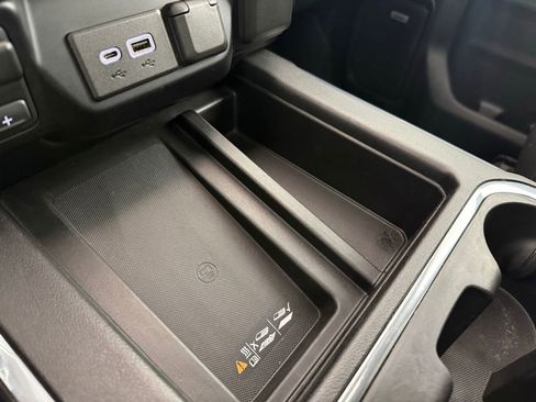 Used 2019 GMC Sierra 1500 AT4 w/ AT4 Preferred Package AWD/4WD image 33