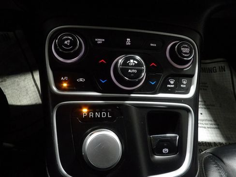 Used 2015 Chrysler 200 C w/ Navigation & Sound Group I FWD image 15