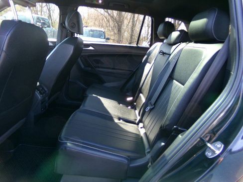 Used 2023 Volkswagen Tiguan SE R-Line image 15