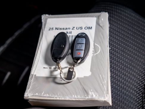 Used 2025 Nissan Z Sport w/ Floor Mat Package RWD image 33