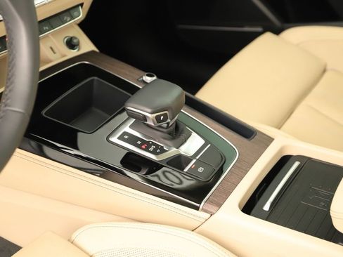 Used 2021 Audi Q5 Prestige w/ Prestige Package image 17