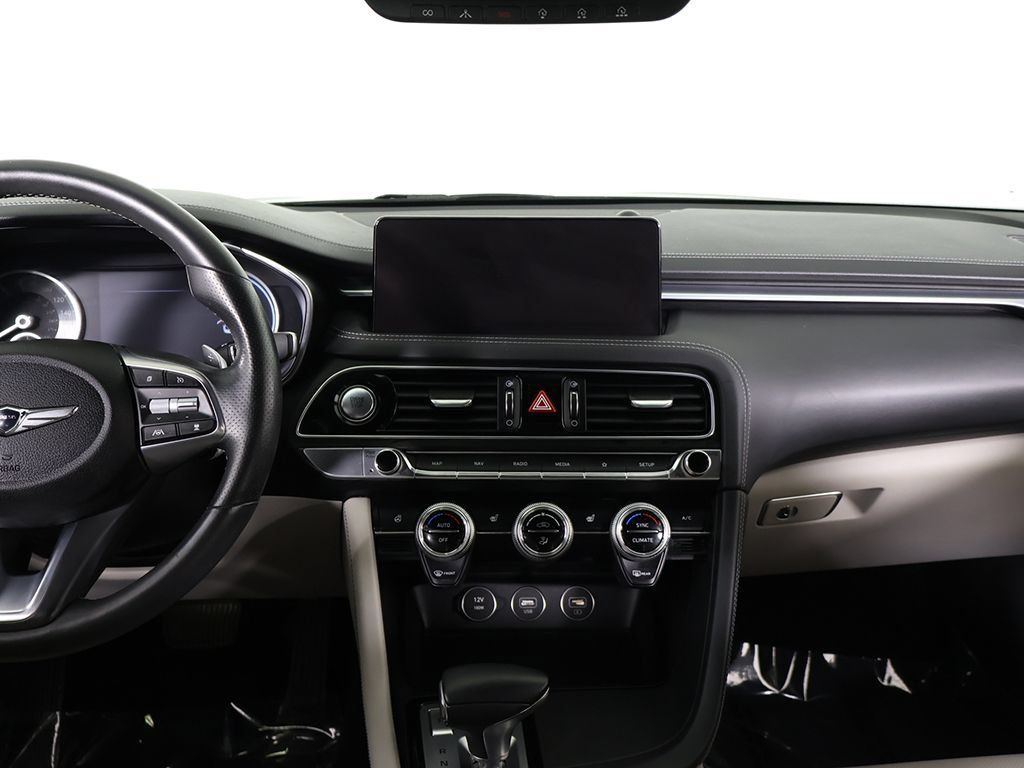 Used 2023 Genesis G70 2.0T AWD/4WD image 36