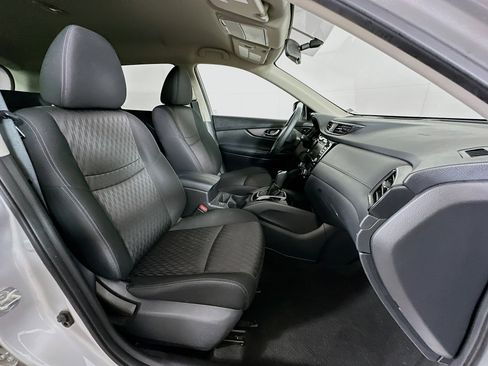 Used 2018 Nissan Rogue SV AWD/4WD image 30