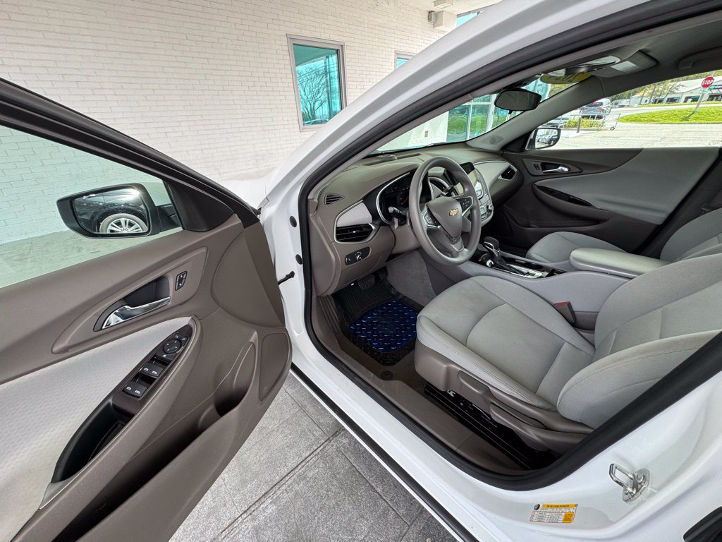 Used 2024 Chevrolet Malibu LS FWD image 10
