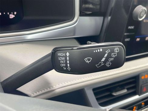 New 2026 Volkswagen Taos SE image 23