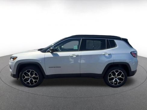Used 2025 Jeep Compass Limited AWD/4WD image 9