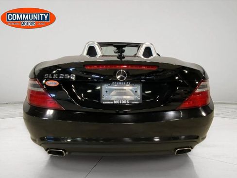 Used 2014 Mercedes-Benz SLK 250 image 6