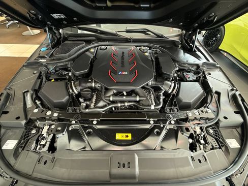 New 2027 BMW M5 w/ Executive Package AWD/4WD image 8