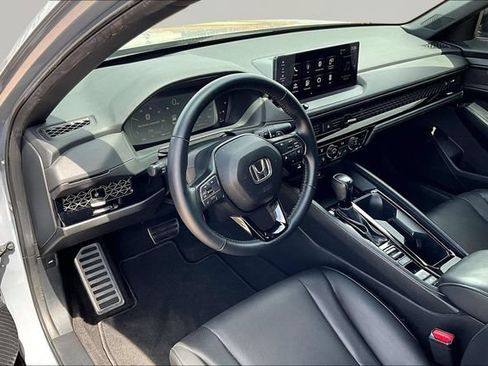 Used 2023 Honda Accord Sport image 13