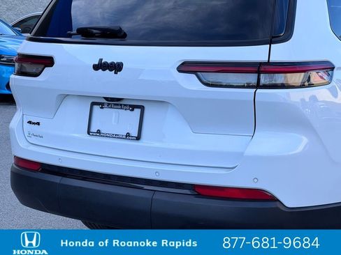 Used 2024 Jeep Grand Cherokee L Laredo image 39