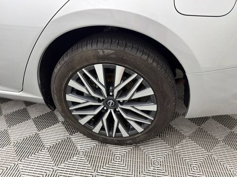 Used 2024 Nissan Altima 2.5 SV AWD/4WD image 19
