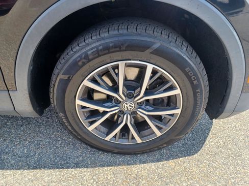 Used 2019 Volkswagen Tiguan SE w/ Panoramic Sunroof Package AWD/4WD image 22