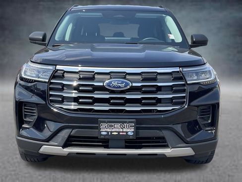 Used 2025 Ford Explorer Active AWD/4WD image 27