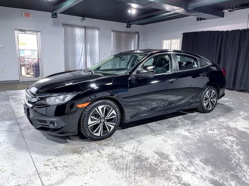 Used 2018 Honda Civic EX-L image 4