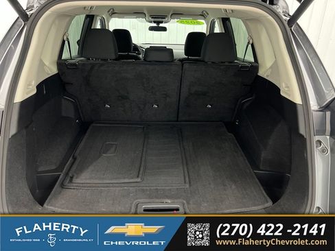 Used 2025 Nissan Rogue SV FWD image 19
